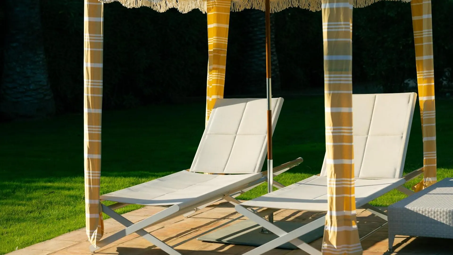 Magnificent Sunny Villa Riva With Pool And Vinery Saint-Tropez