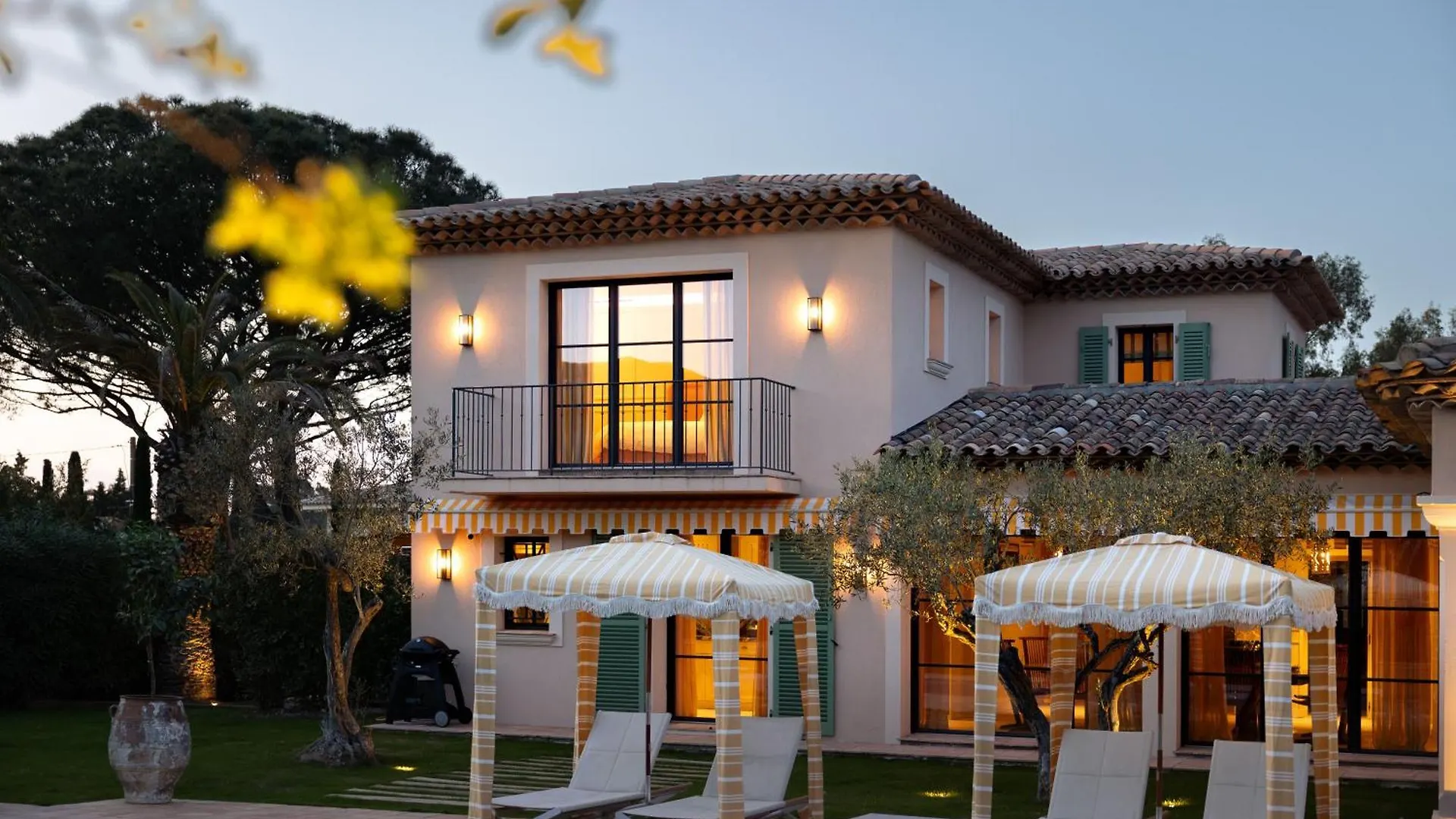 Magnificent Sunny Villa Riva With Pool And Vinery Saint-Tropez